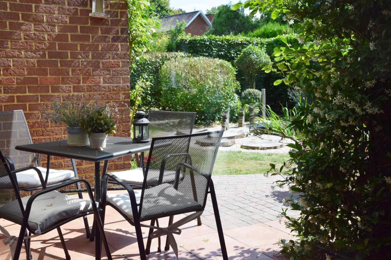 Les Chambourlettes Bed & Breakfast มงส์ ภายนอก รูปภาพ