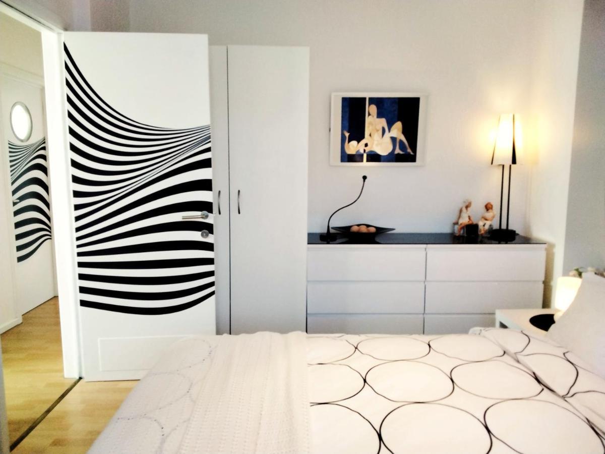 Les Chambourlettes Bed & Breakfast มงส์ ภายนอก รูปภาพ